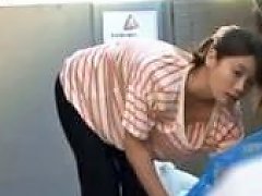 EmpFlix Wife Who Had Come To The Garbage Disposal At No Bra